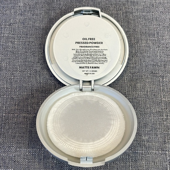Oil Free & Fragrance Free Pressed Powder “Fawn” - Picture 3 of 3